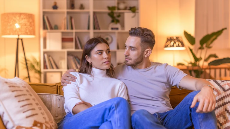 Cómo gestionar la privacidad en relaciones swingers a largo plazo