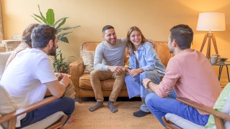 Cómo hablar sobre el estilo de vida swinger con amigos
