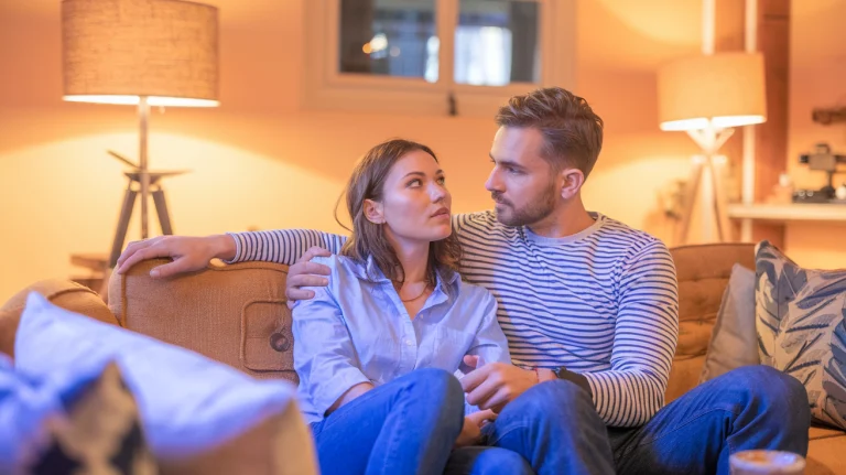 Cómo manejar las diferencias de deseo sexual en relaciones swinger