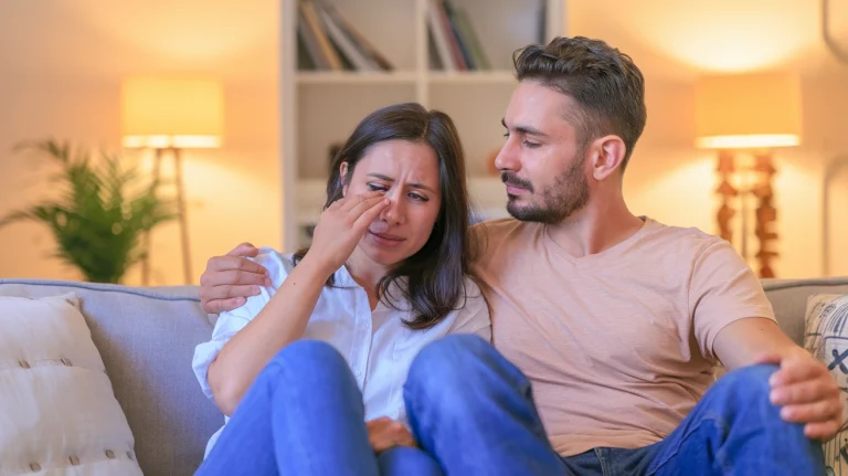 Consejos para el cuidado emocional en relaciones swinger