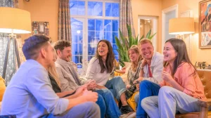 Consejos para mantener una actitud positiva en el mundo swinger