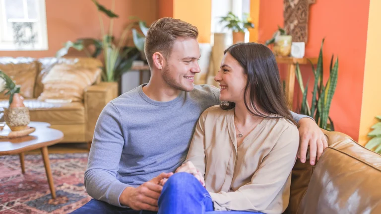 Consejos para parejas curiosas por el estilo de vida swinger