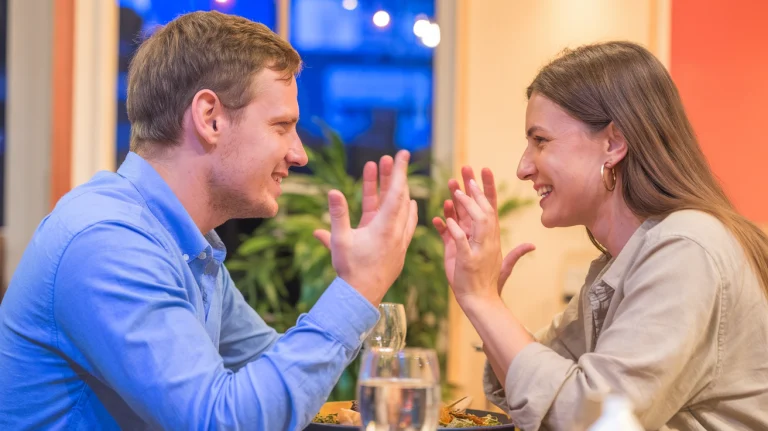 La conexión entre confianza y comunicación en el mundo swinger